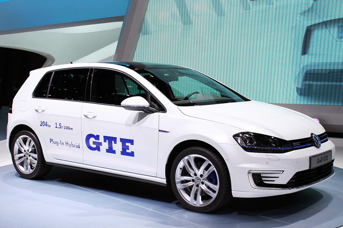 Volkswagen-Golf-GTE-Geneva-Autoshow-2014