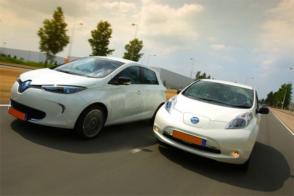 European-car-sales-ranking-september-2014-Renault_Zoe-Nissan_Leaf