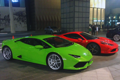Lamborghini_Huracan-Ferrari_458_Italia-european_car_sales-2015-exotic_car_segment