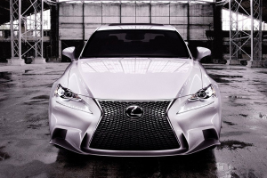 Lexus-IS-spindle-grille