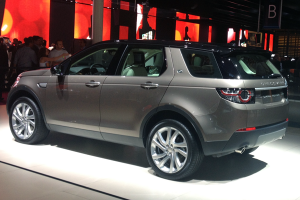 Land_Rover-Discovery-Sport-Paris-Auto_Show-2014