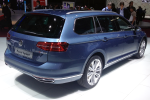 Volkswagen-Passat-Variant-Paris-Auto_Show-2014