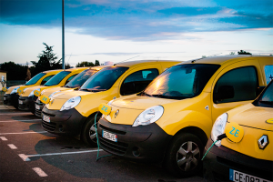Renault_Kangoo_ZE-La_Poste-electric-cars