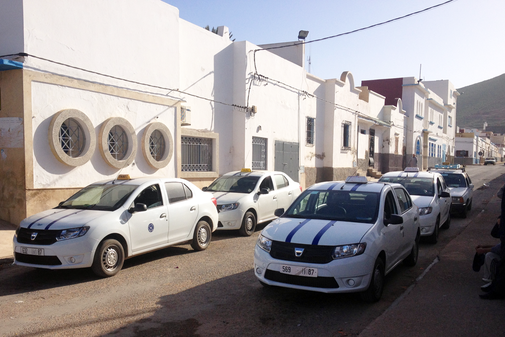 Taxi_stand-Agadir-Morocco-Peugeot_205-Mercedes_240d