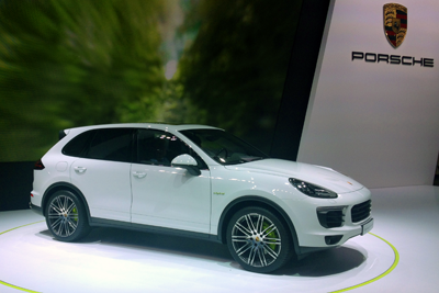 PHEV-segment-European-sales-2015_Porsche_Cayenne_e_Hybrid