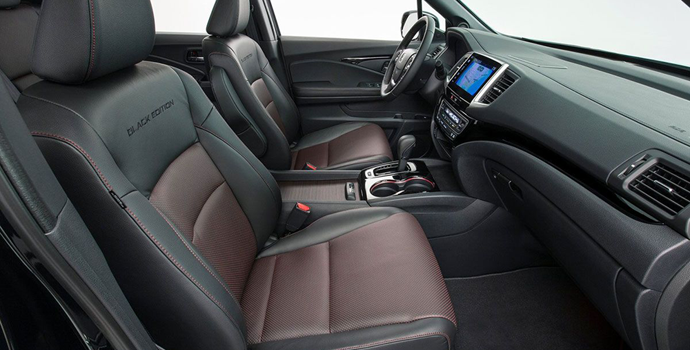 2017-Honda_Ridgeline-Black_Edition-interior